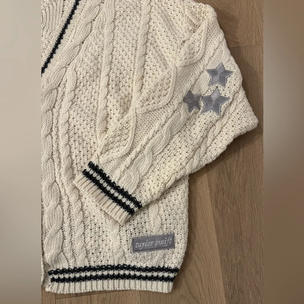 Taylor Swift Folklore Cardigan Sweater Taylors Version - Size Medium/Large - Picture 4 of 6
